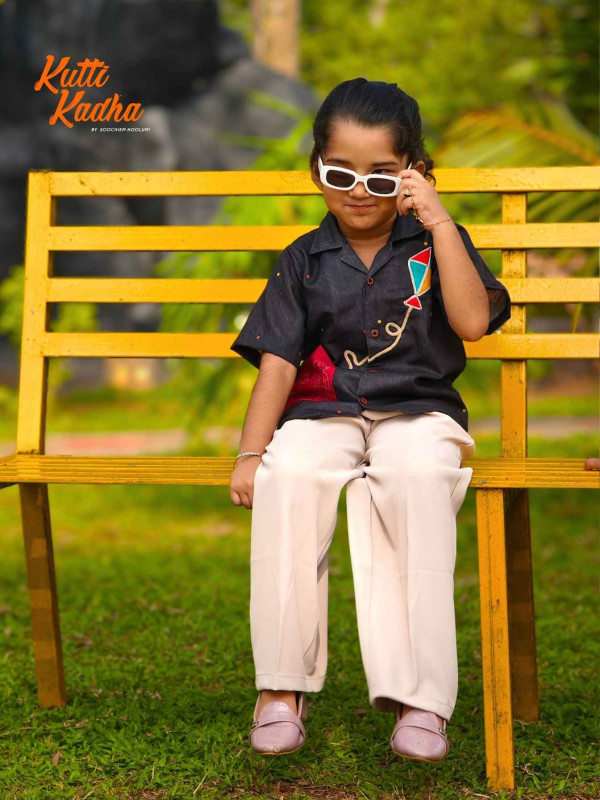 Pattam Parakkatte - Black Unisex designer shirt For Kids [SHIRT00020]